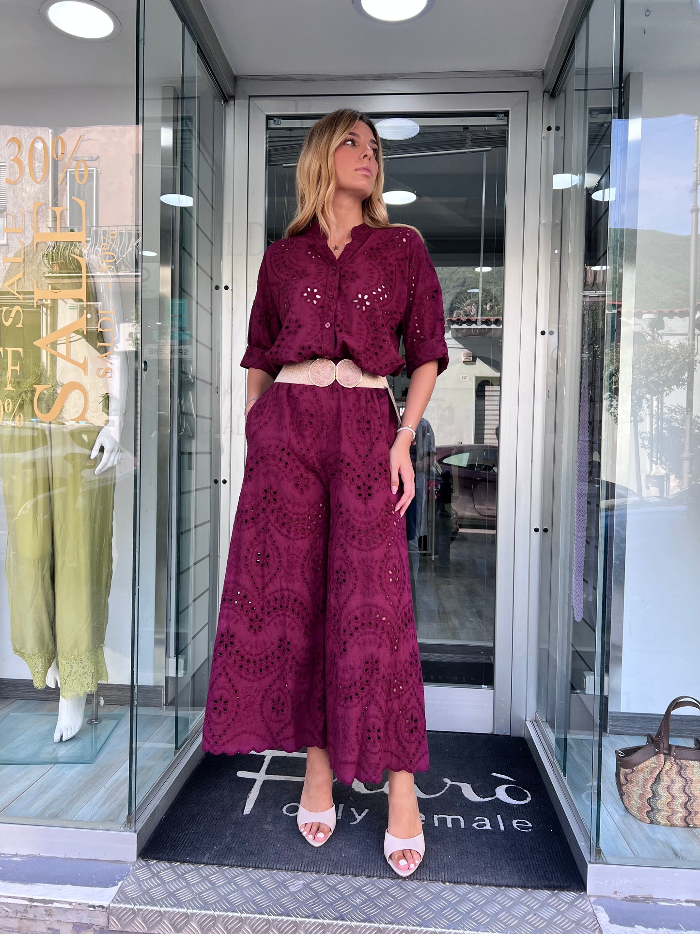 Coord set in pizzo san gallo donna colore amarena – camicia manica 3/4 e pantalone a palazzo, Made in Italy
