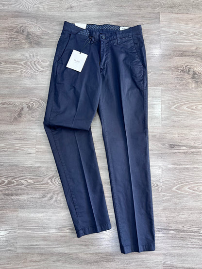 Pantalone twill uomo blu scuro – vestibilità regular fit, tasche americane, made in Italy – Frarò

