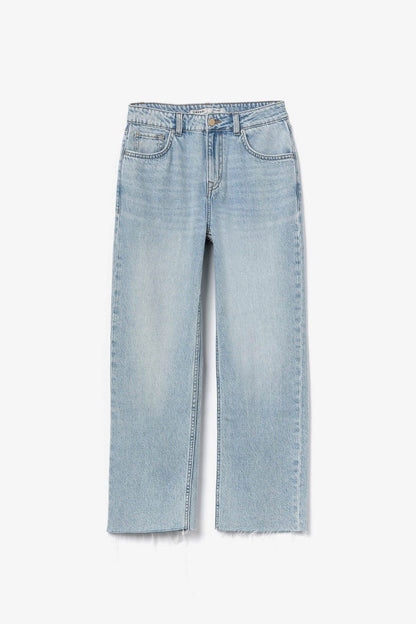 "Jeans Solange 6 - Jeans donna a sigaretta indossato - Effetto gamba a sigaretta"
