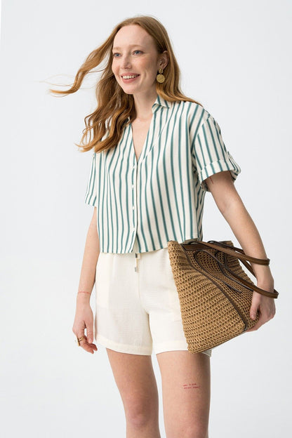 Camicia donna Activea a righe verticali in verde - vista frontale completa
