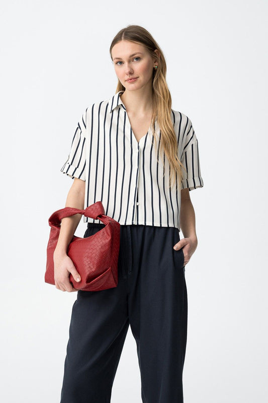 Camicia donna Activea a righe verticali in blu - vista frontale completa
