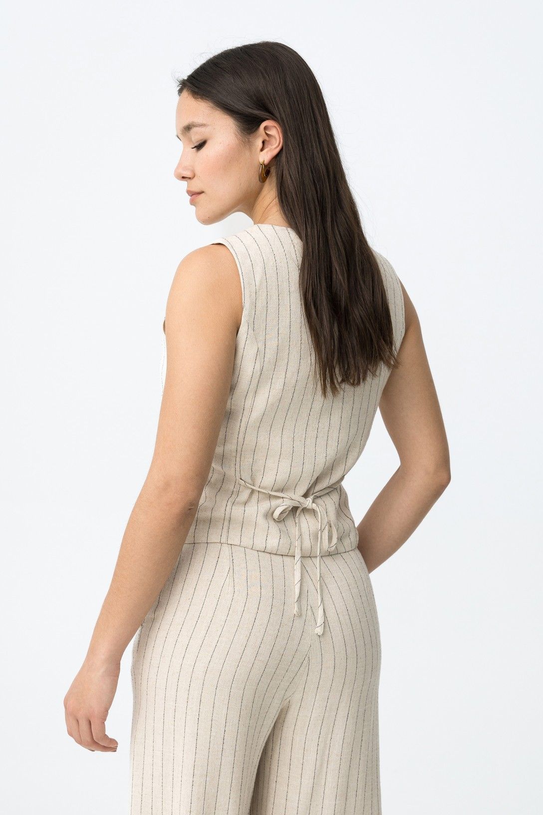 Coordinato donna Anitta – gilet e pantalone wide leg a righe beige, collezione estiva Frarò Shop, viscosa e lino
