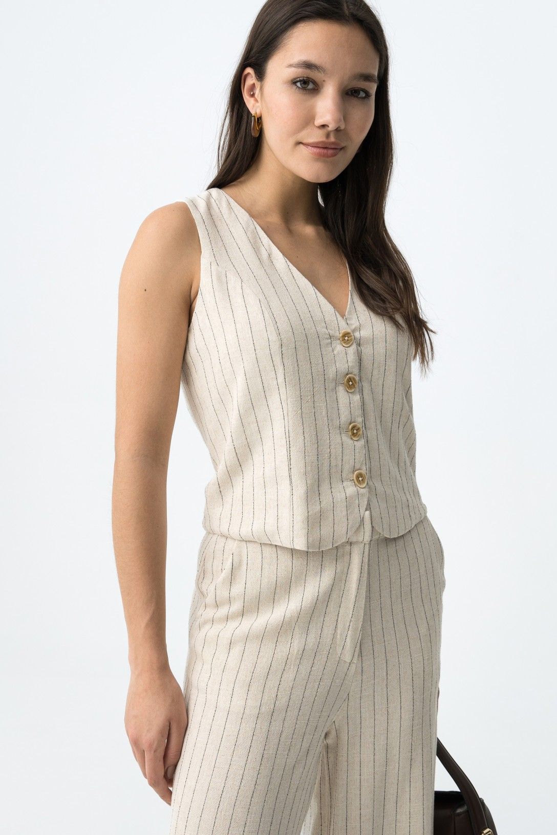 Coordinato donna Anitta – dettaglio tessuto viscosa lino beige a righe sottili, qualità artigianale collezione estiva, Frarò Shop
