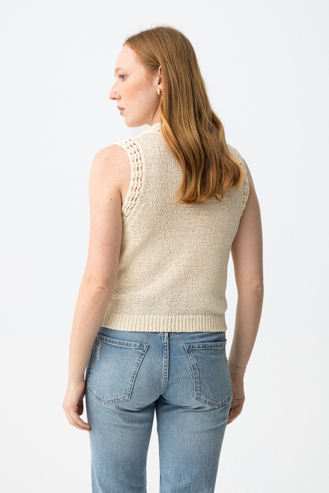 Top donna burro micro forato - modello indossato - vista posteriore