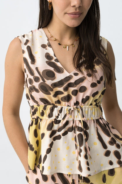 Dettaglio scollo a V e laccetti regolabili – Top animalier Coordinato donna Beram Tiffosi