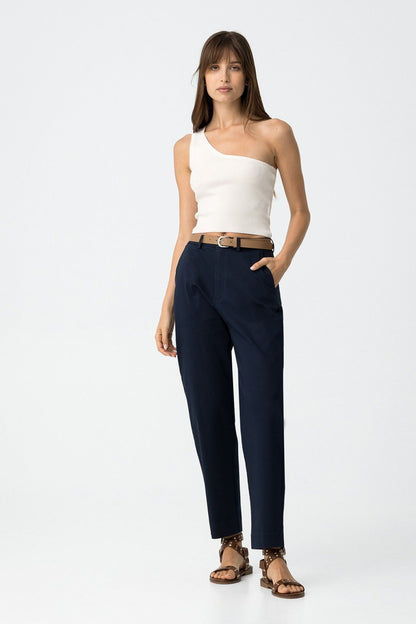 "Pantalone Bianca New blu indossato - vestibilità e lunghezza completa"