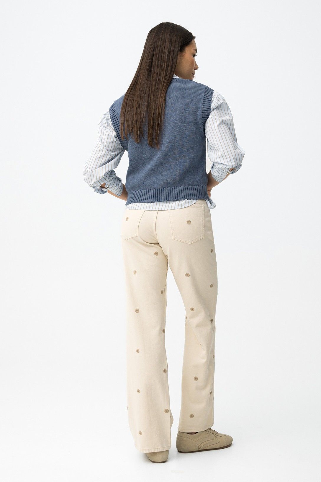 Jeans donna beige gamba larga Bonnye - vista posteriore con ricami floreali