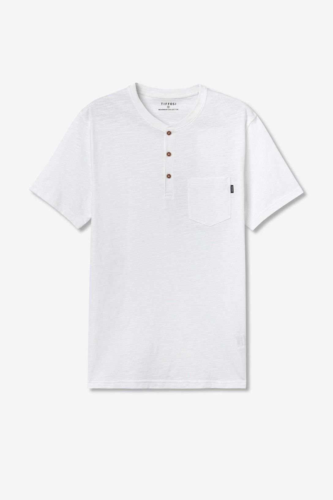 T-Shirt Brian uomo cotone bianca - dettaglio taschino frontale e bottoni qualità