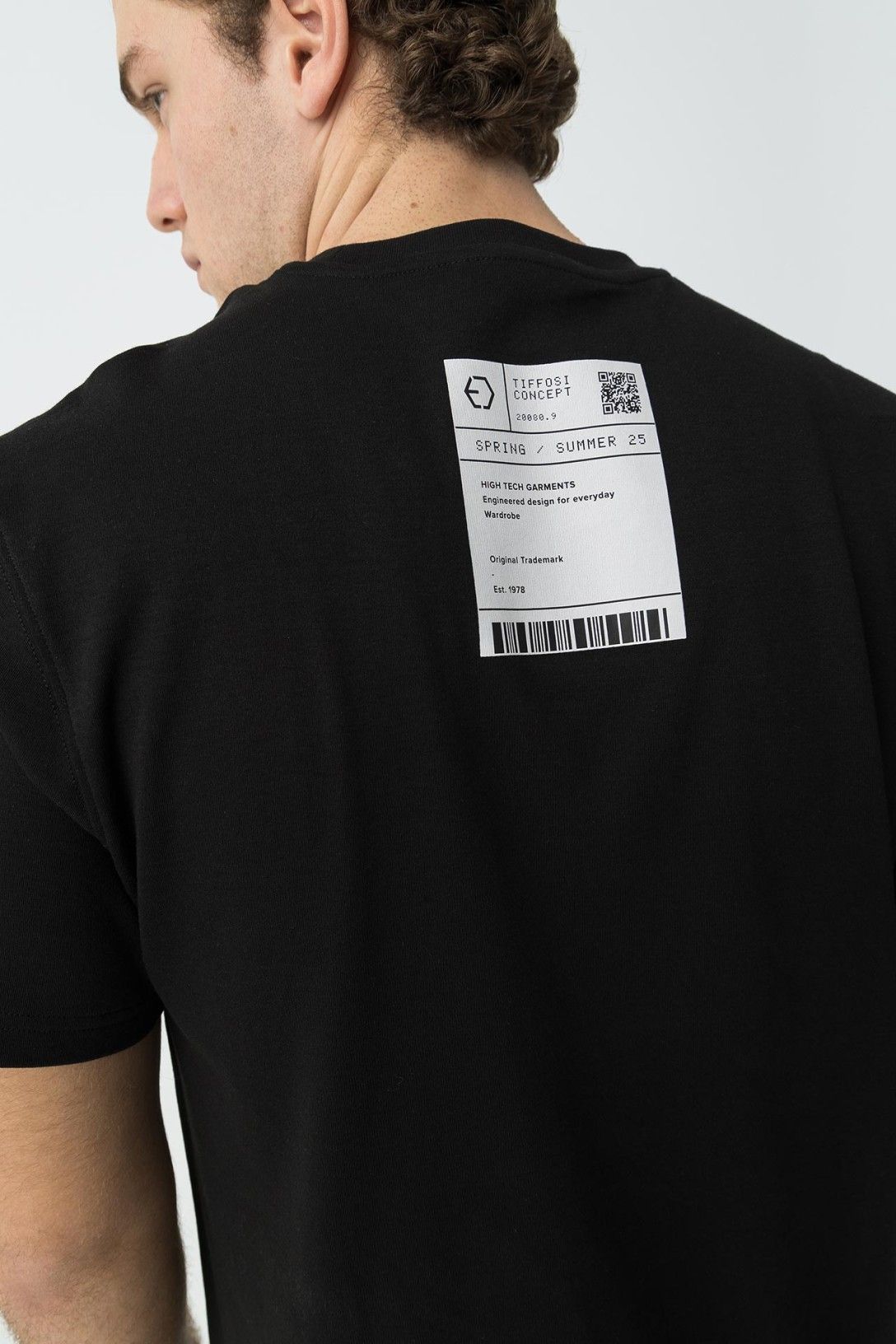 T-Shirt Cole + Colore