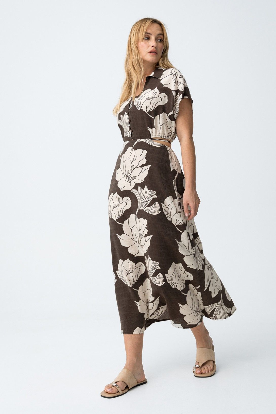 Abito donna viscosa colletto maniche corte Corneto - vista frontale su sfondo neutro
