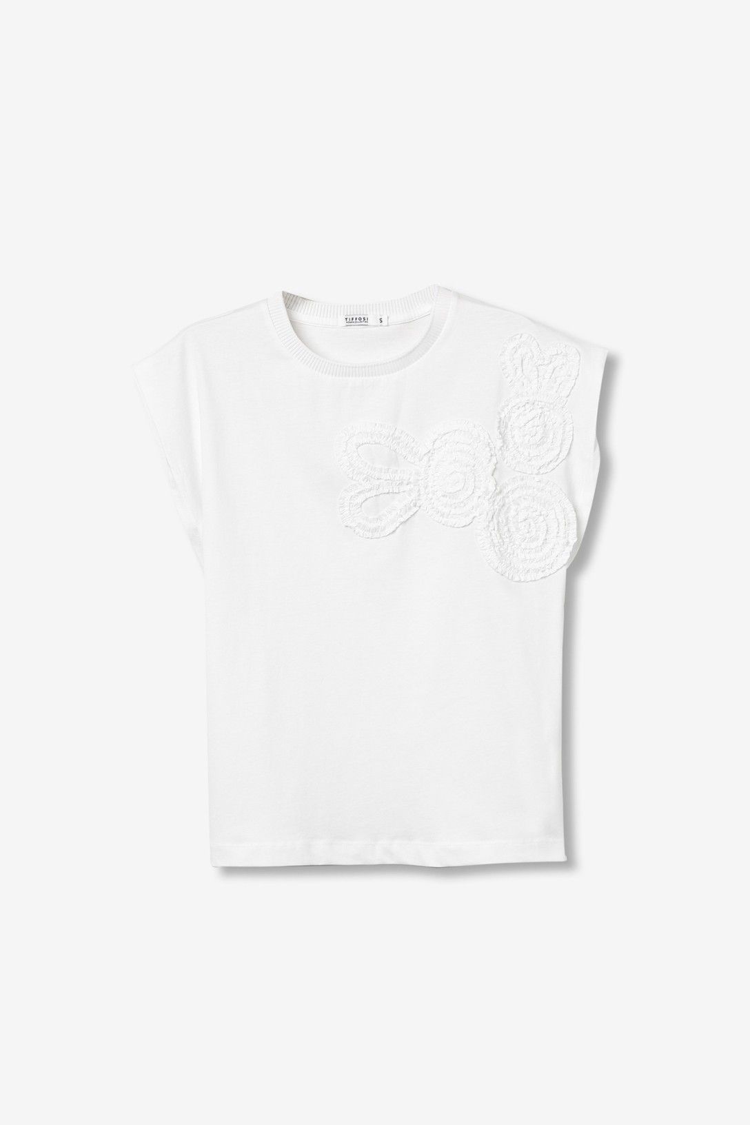 T-Shirt Donna Bianca Dragonair vista e - commerce sù sfondo neutro