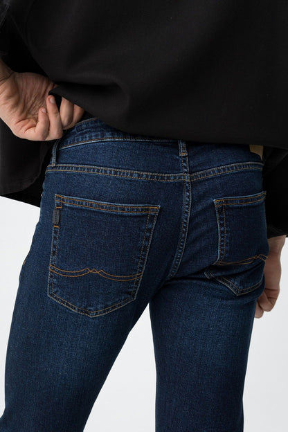 Jeans uomo dylan 113 cinque tasche - dettaglio tasche e lavaggio scuro