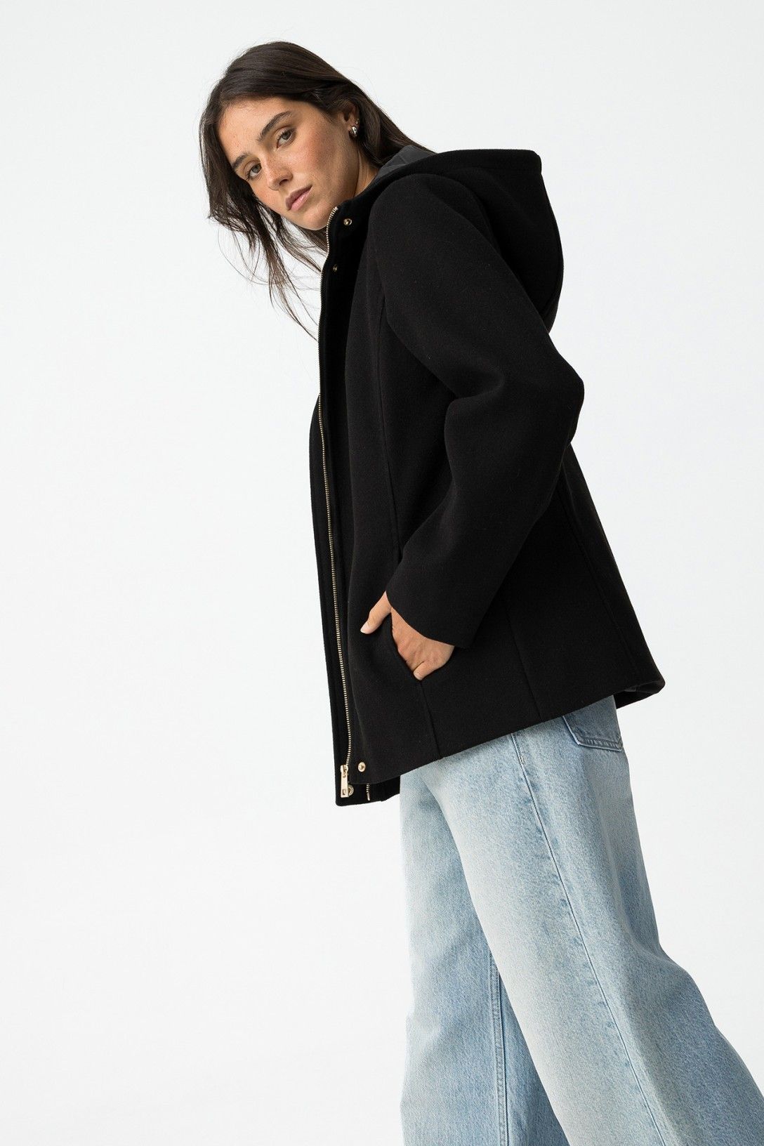 Cappotto Enny nero donna - vista laterale con vestibilità regolare