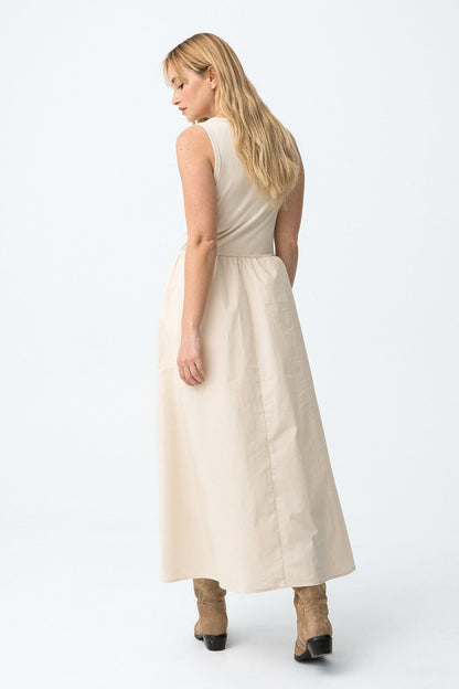 Abito donna Fiji cotone beige- dettaglio posteriore gonna svasata cotone beige