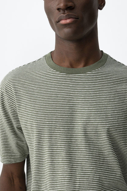 Scollo rotondo t-shirt uomo Fox verde - dettaglio colletto maglietta casual
