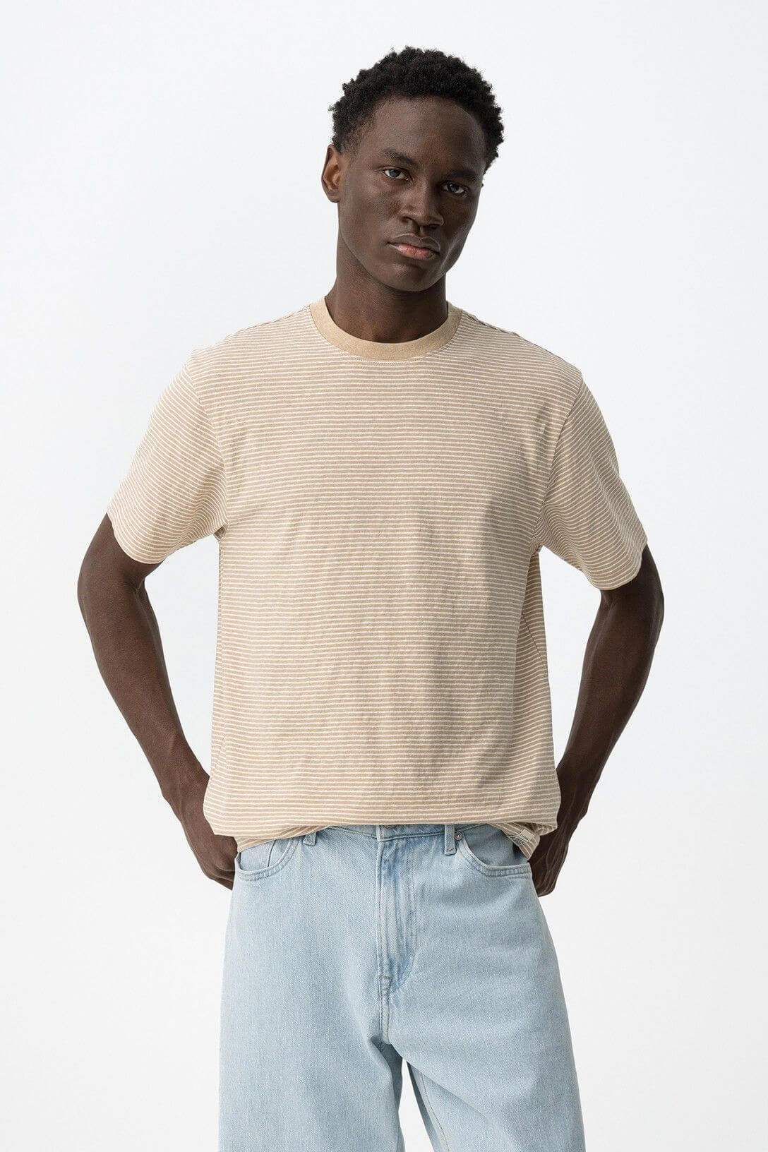 T-shirt uomo Fox  beige a righe in cotone e lino - vestibilità ampia casual premium
