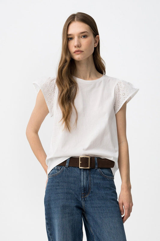 T-shirt donna Graciosa con volant bianca con volant – vista frontale, manica corta 100% cotone Frarò