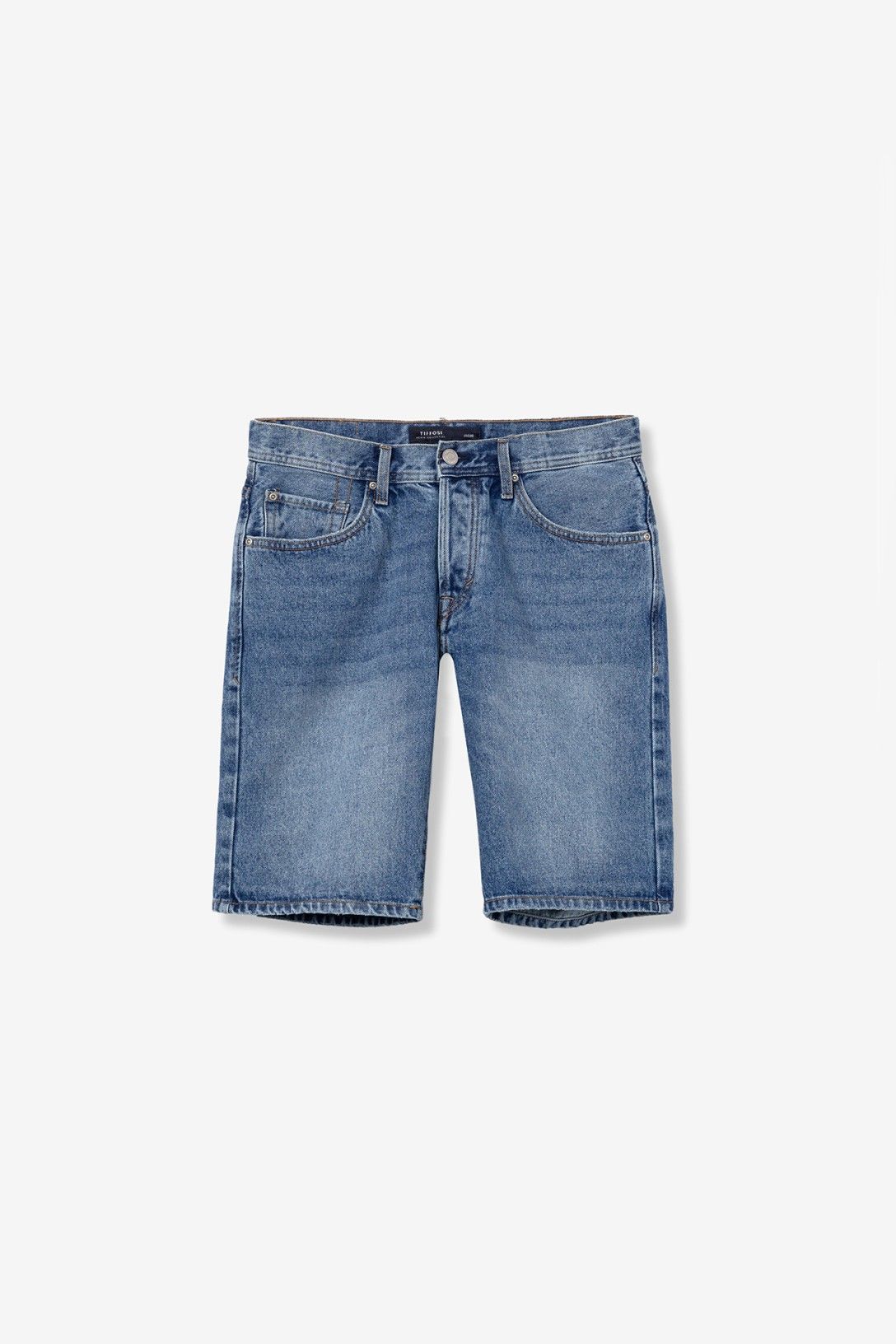 Bermuda jeans uomo Jacob_46 – dettaglio orlo e lunghezza ginocchio