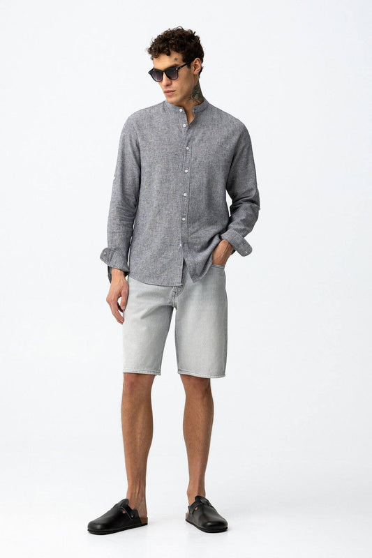 Bermuda uomo in denim grigio chiaro Jacob Frarò – vista frontale, vestibilità ampia