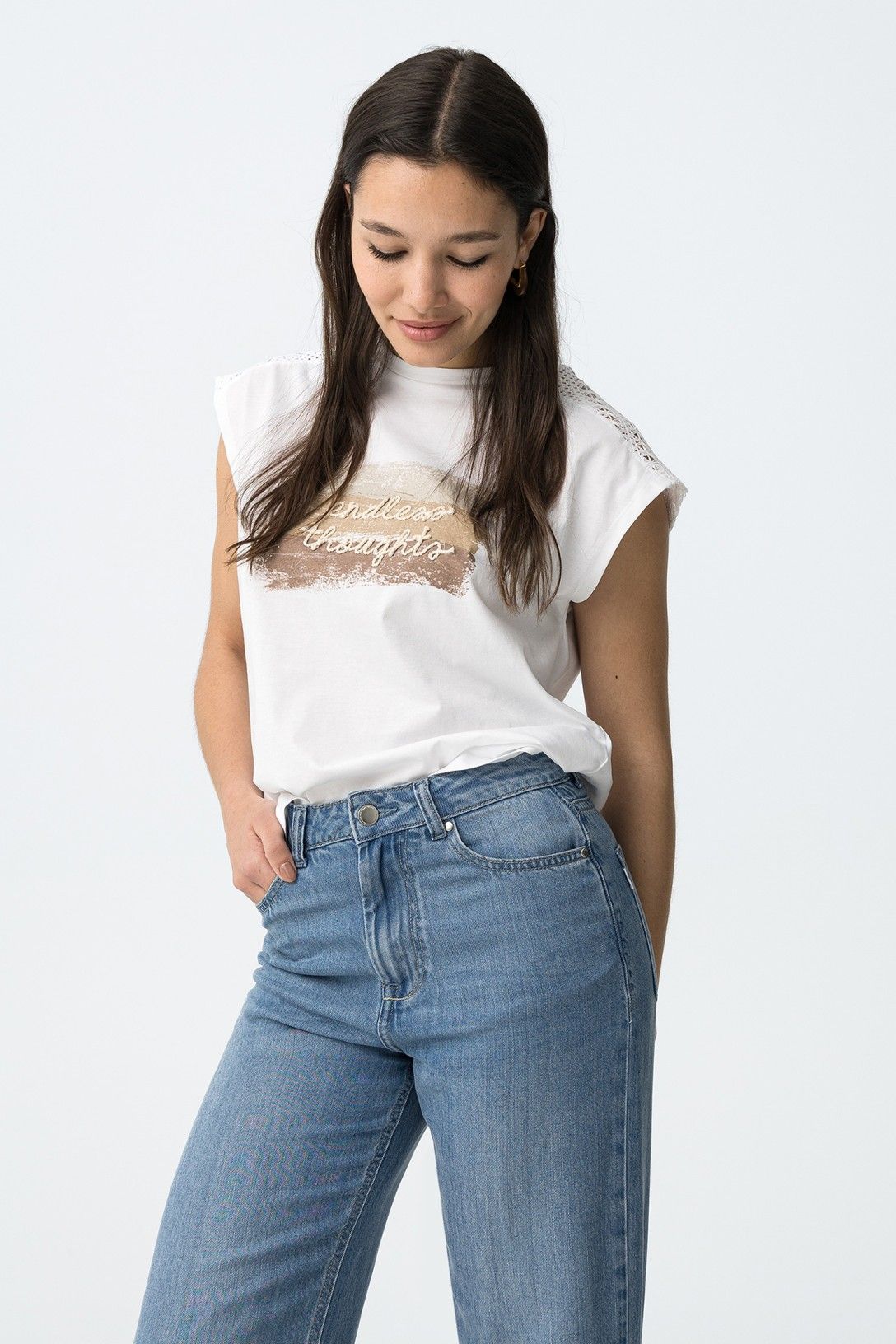 T-shirt donna Jellicent bianca – vista frontale con lacci sulle spalle e stampa frontale neutra, 100% cotone Tiffosi
