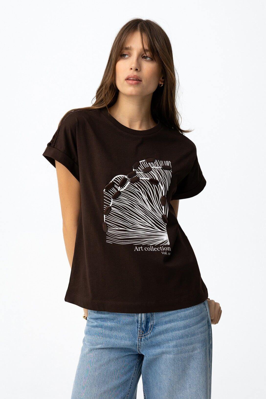 T-shirt donna Jermaine cioccolato – vista frontale con stampa grafica bianca, manica corta scollo rotondo 100% cotone Tiffosi
