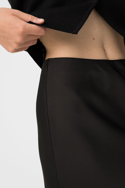 Dettaglio elastico in vita gonna midi donna Kansas_2b Tiffosi - colore nero su tessuto fluido 100% poliestere