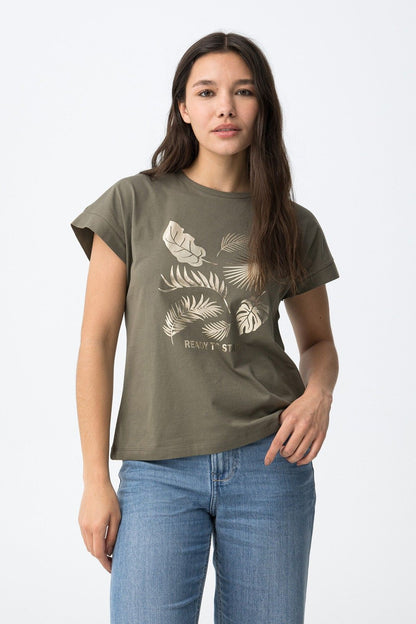 T-Shirt donna Kika verde militare - vista frontale indossata