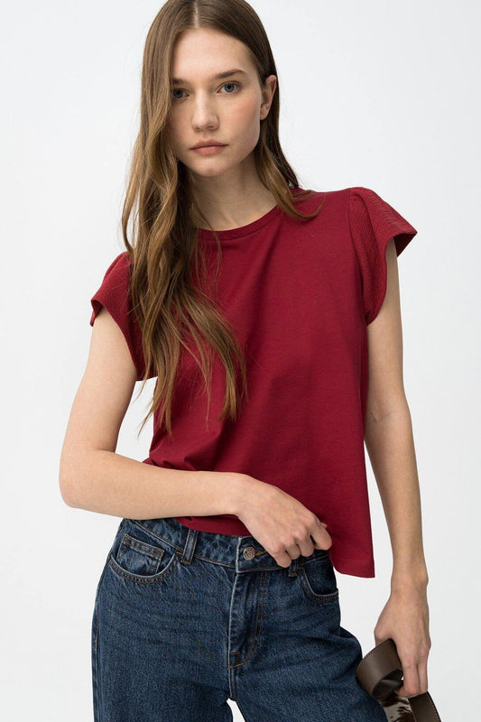 T-Shirt donna Kira Paprika – indossata modella