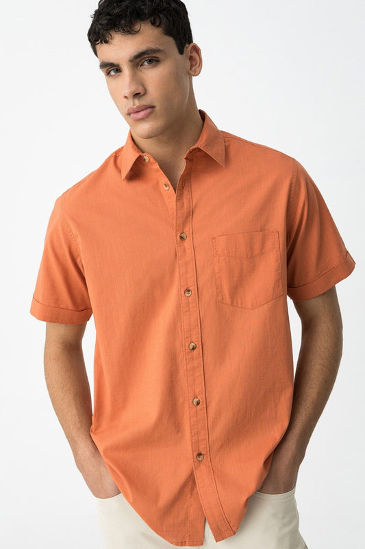 "Camicia Kobe da uomo in arancio, vista frontale"
