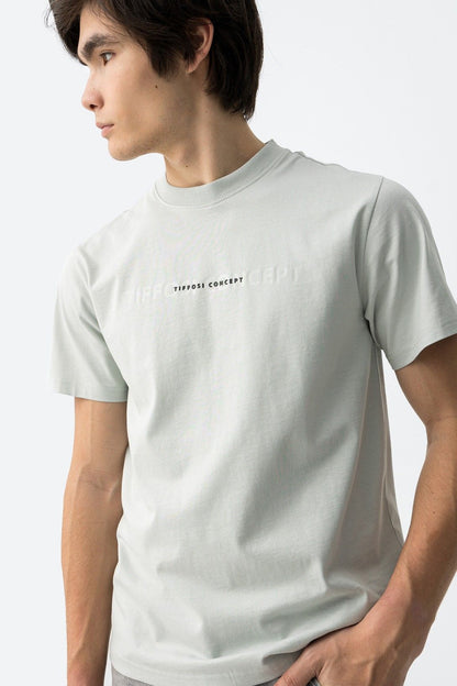 T-shirt uomo cotone slim fit verde chiaro scollo rotondo - dettaglio stampa petto