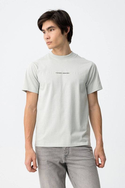 T-shirt uomo cotone slim fit verde chiaro - vista frontale fit aderente