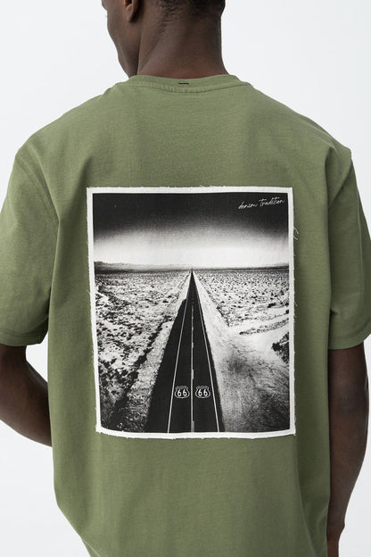 Dettaglio tessuto cotone e stampa retro t-shirt Mars uomo qualità premium Tiffosi