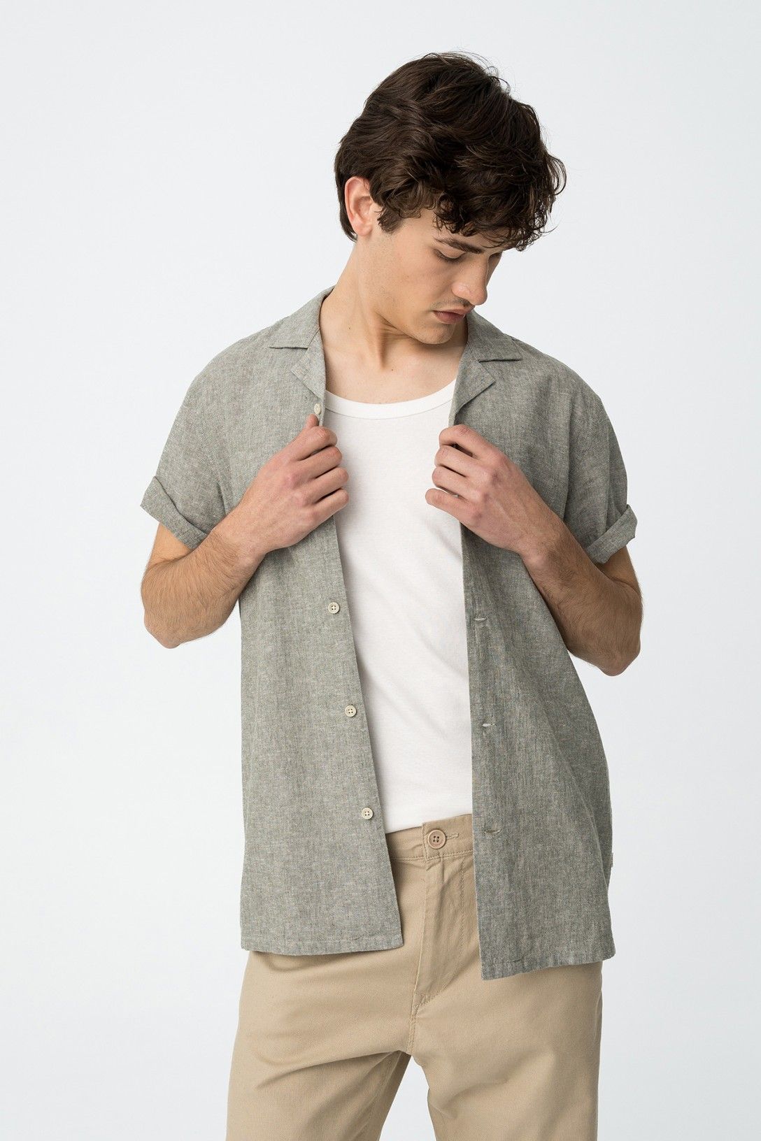 Camicia Lino Uomo Matthew Salvia — collo alla coreana, tessuto lino e cotone, vista frontale
