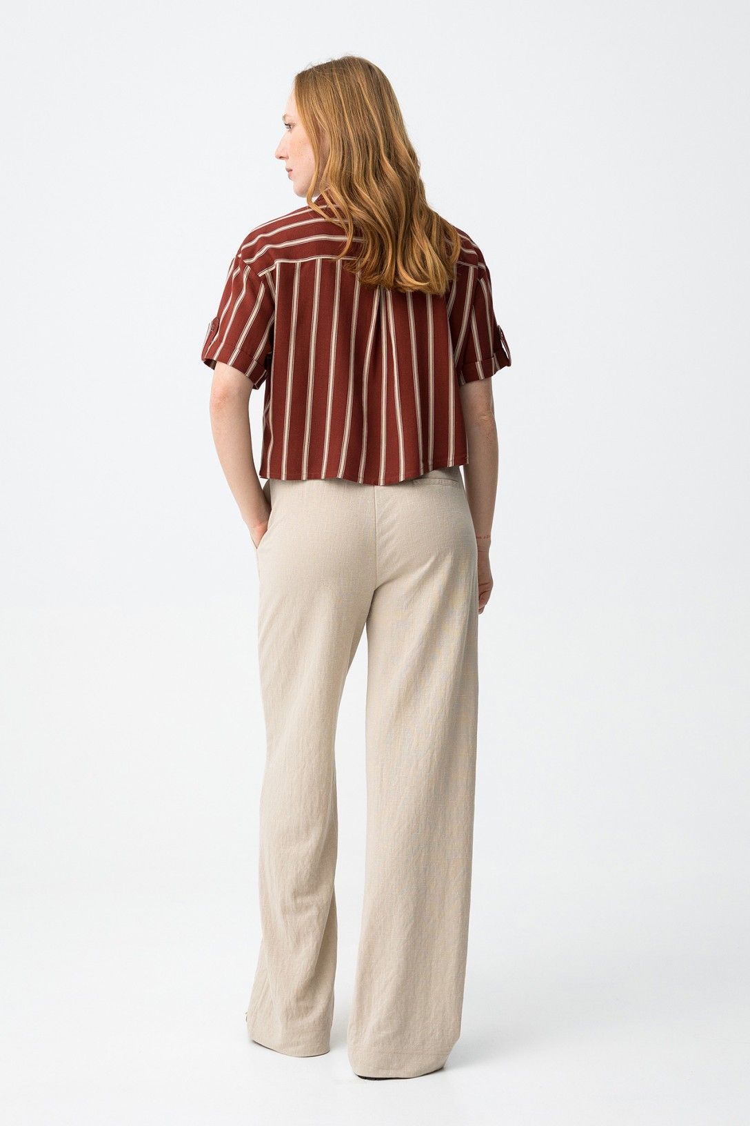 Vista posteriore pantalone palazzo donna Mellow  beige donna gamba larga effetto slanciante