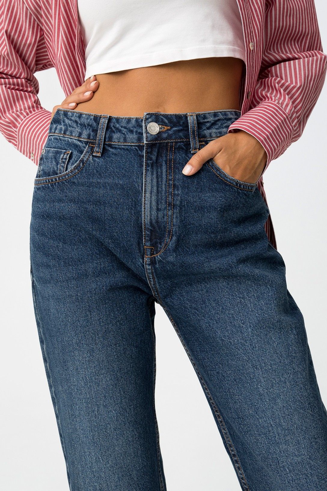 Jeans donna vita alta Tiffosi - dettaglio cinque tasche e chiusura
