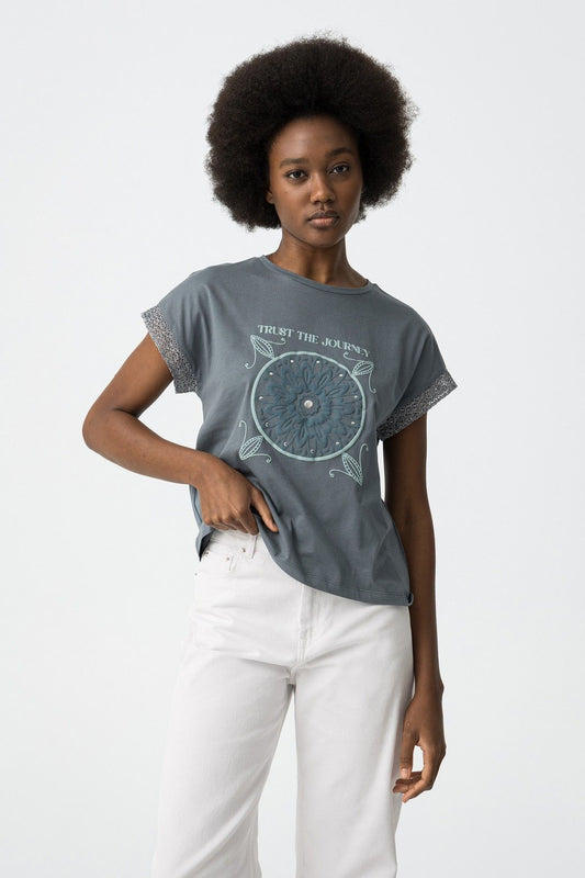 T-Shirt Nomada| Blu Mirage & Bianca