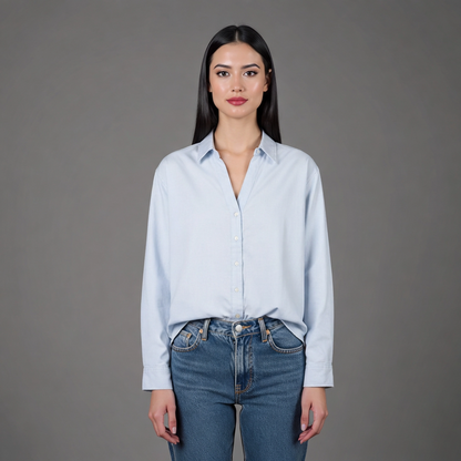 Camicia Donna Oxford vista frontale - indossata da modella.