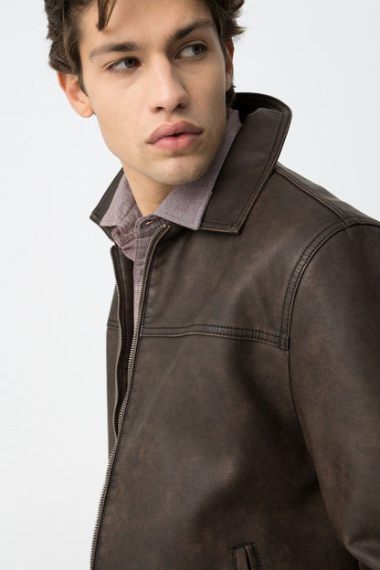 Giacca eco pelle uomo moro Pompei - dettaglio collo e spalle
