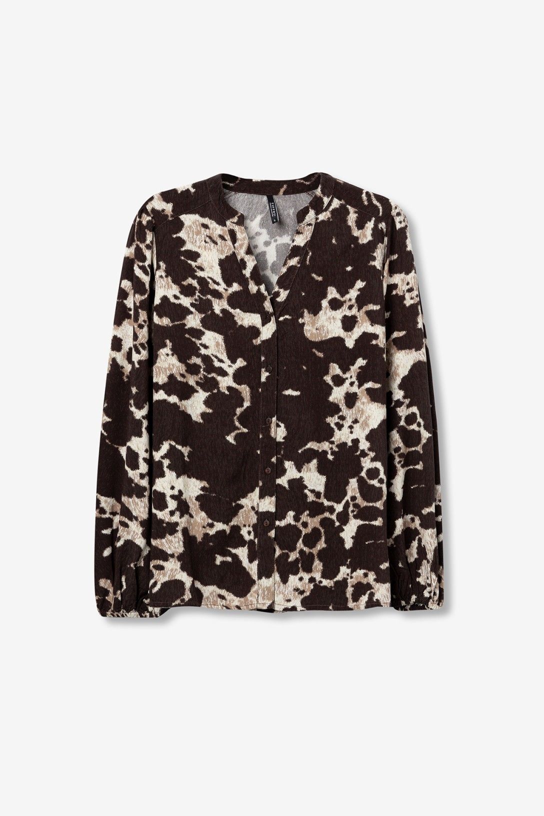 "Camicia donna Qatar_c Tiffosi - Vista completa del capo con stampa animalier e dettagli sartoriali"