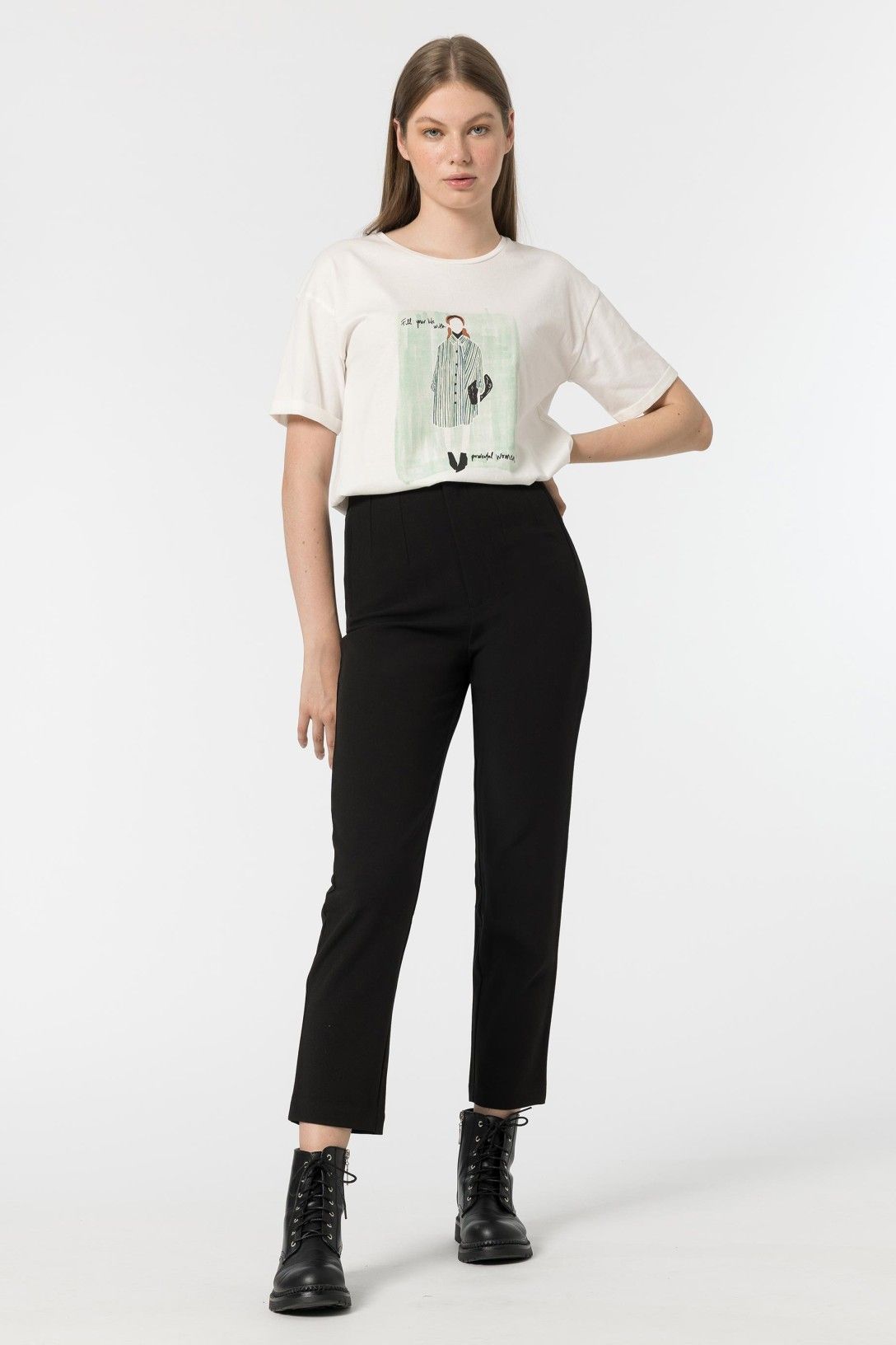 "Pantaloni donna vita alta disponibili in nero"