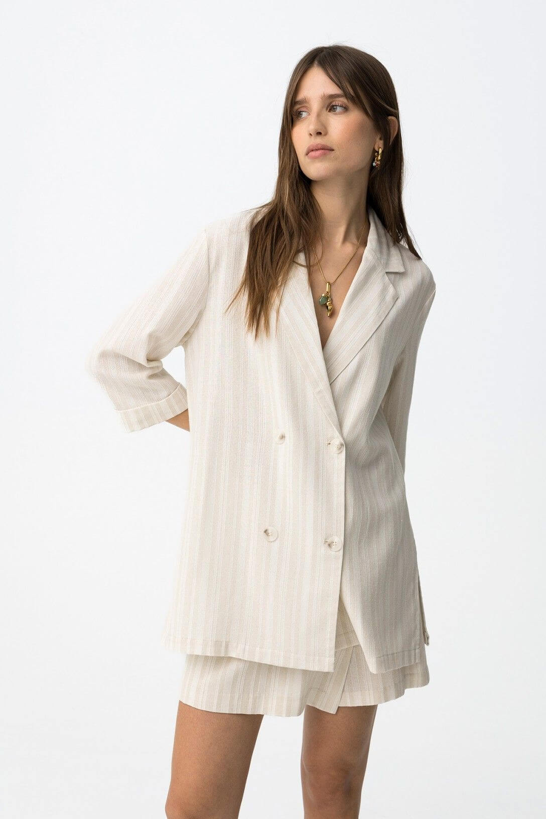 Blazer donna doppio petto beige righe bianche - vista frontale manica 3/4