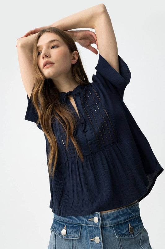 Camicia donna Viscosa Siria blu  con pizzo traforato manica corta Tiffosi