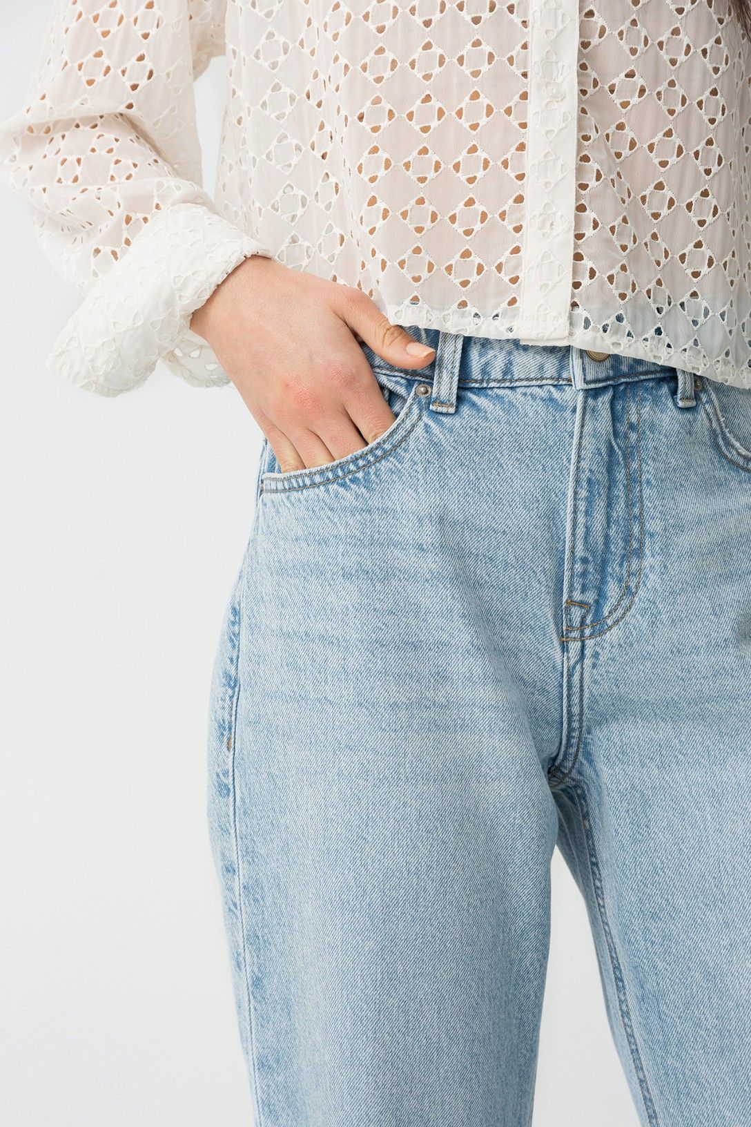 Jeans Solange 6 - Dettaglio chiusura con zip e bottone metallico - Alta qualità