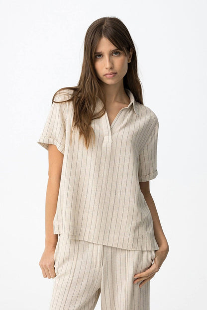 Camicia Soulout donna – camicia ampia beige a righe verticali sottili con colletto aperto e maniche corte in viscosa e lino
