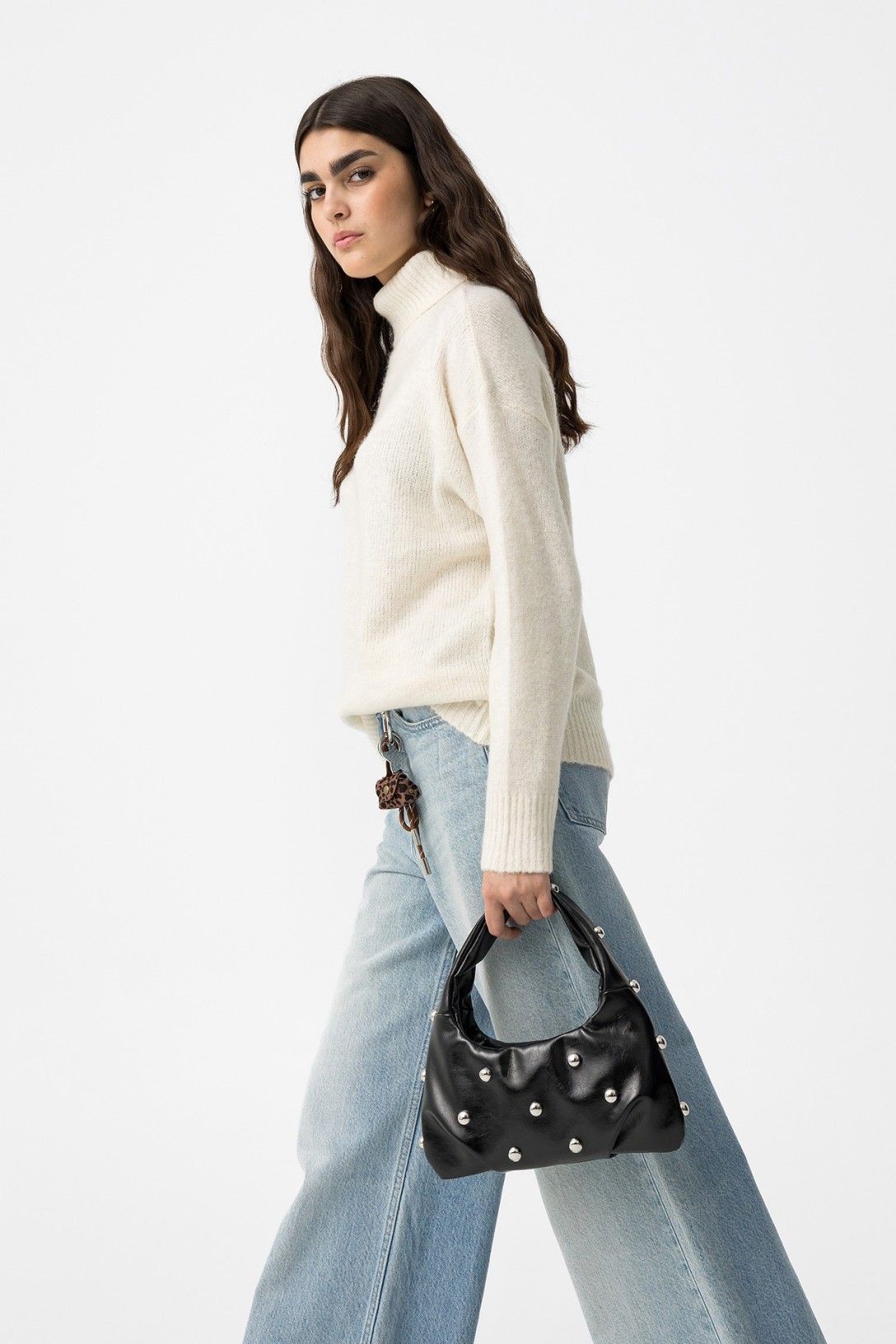 Maglione donna Suspiria color panna - look completo