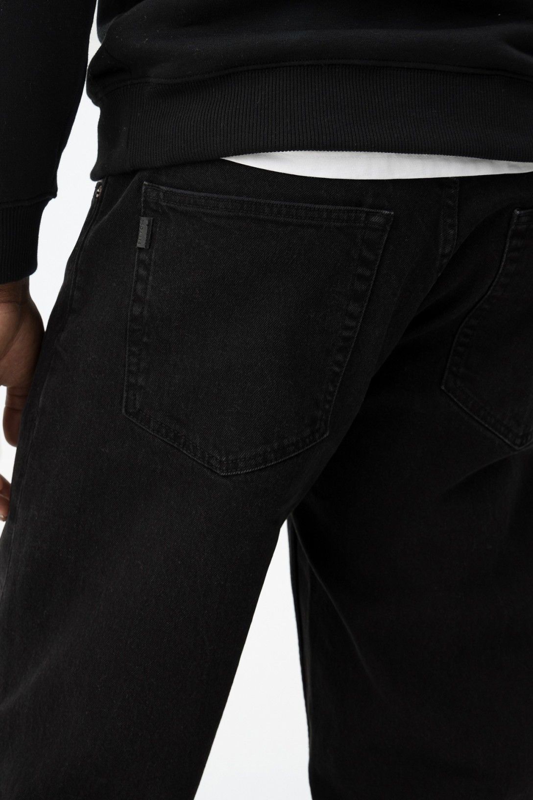 Dettaglio jeans uomo Thomas 21 wide leg nero Tiffosi - denim nero 99% cotone 1% elastan