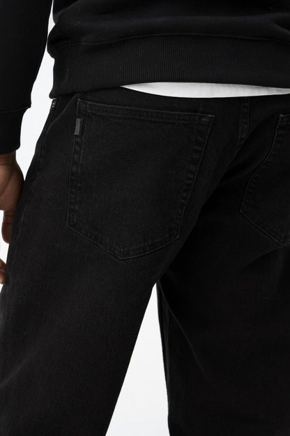 Dettaglio jeans uomo Thomas 21 wide leg nero Tiffosi - denim nero 99% cotone 1% elastan