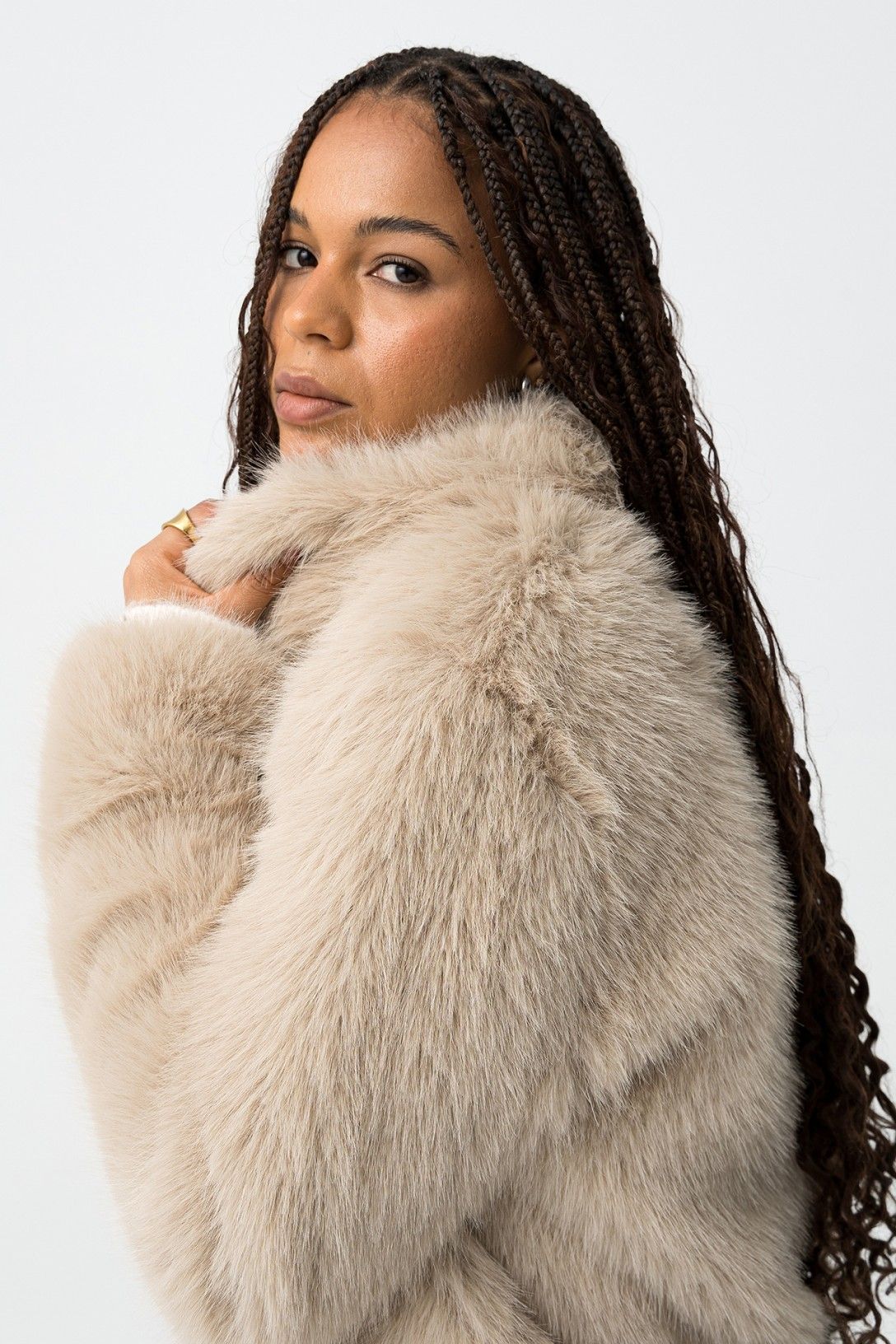 Eco Pelliccia Donna Thretha - Giacca Corta Sintetica con Collo a Revers