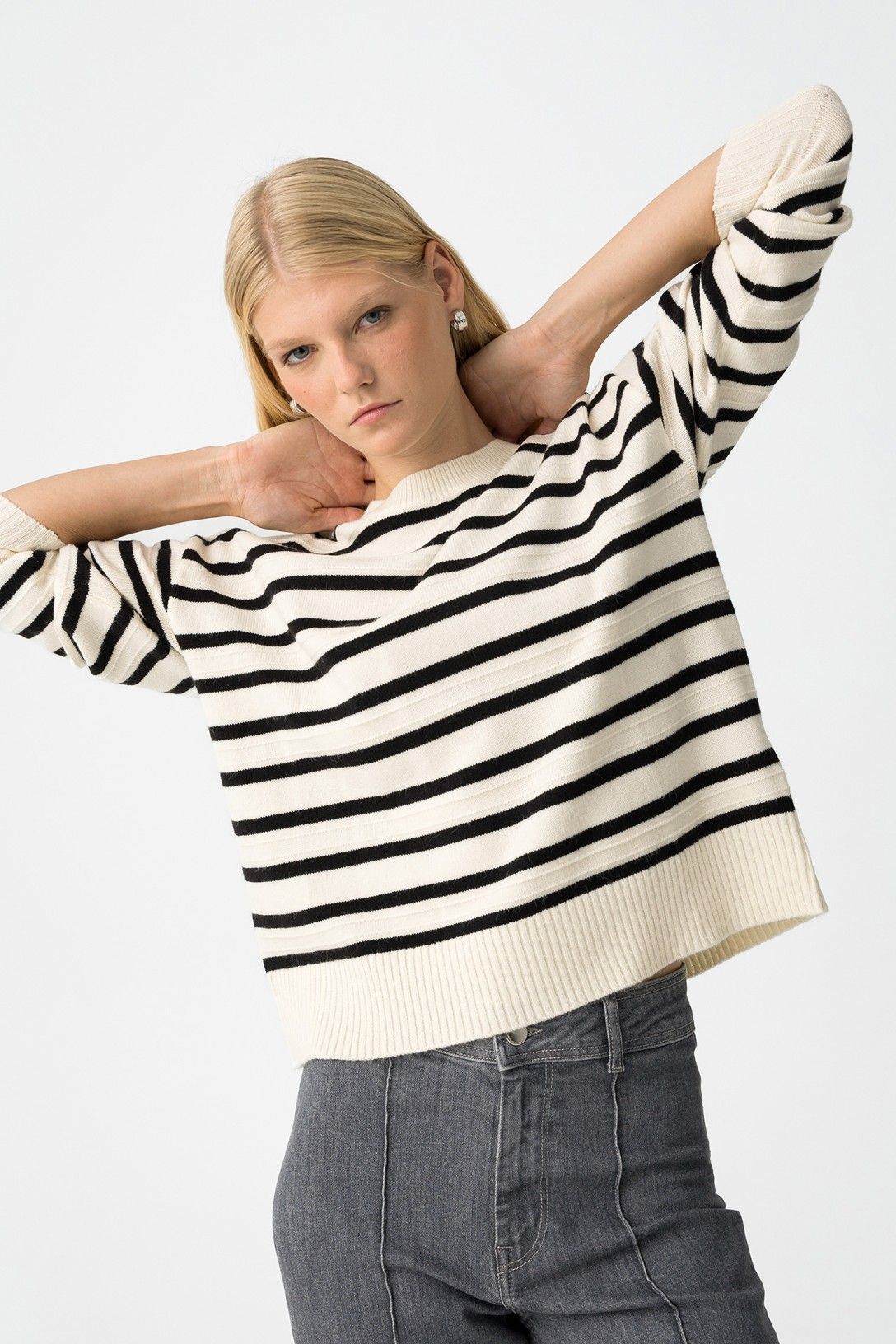 "Maglione Tuonela donna - dettaglio motivo a righe e texture in rilievo - Tiffosi"