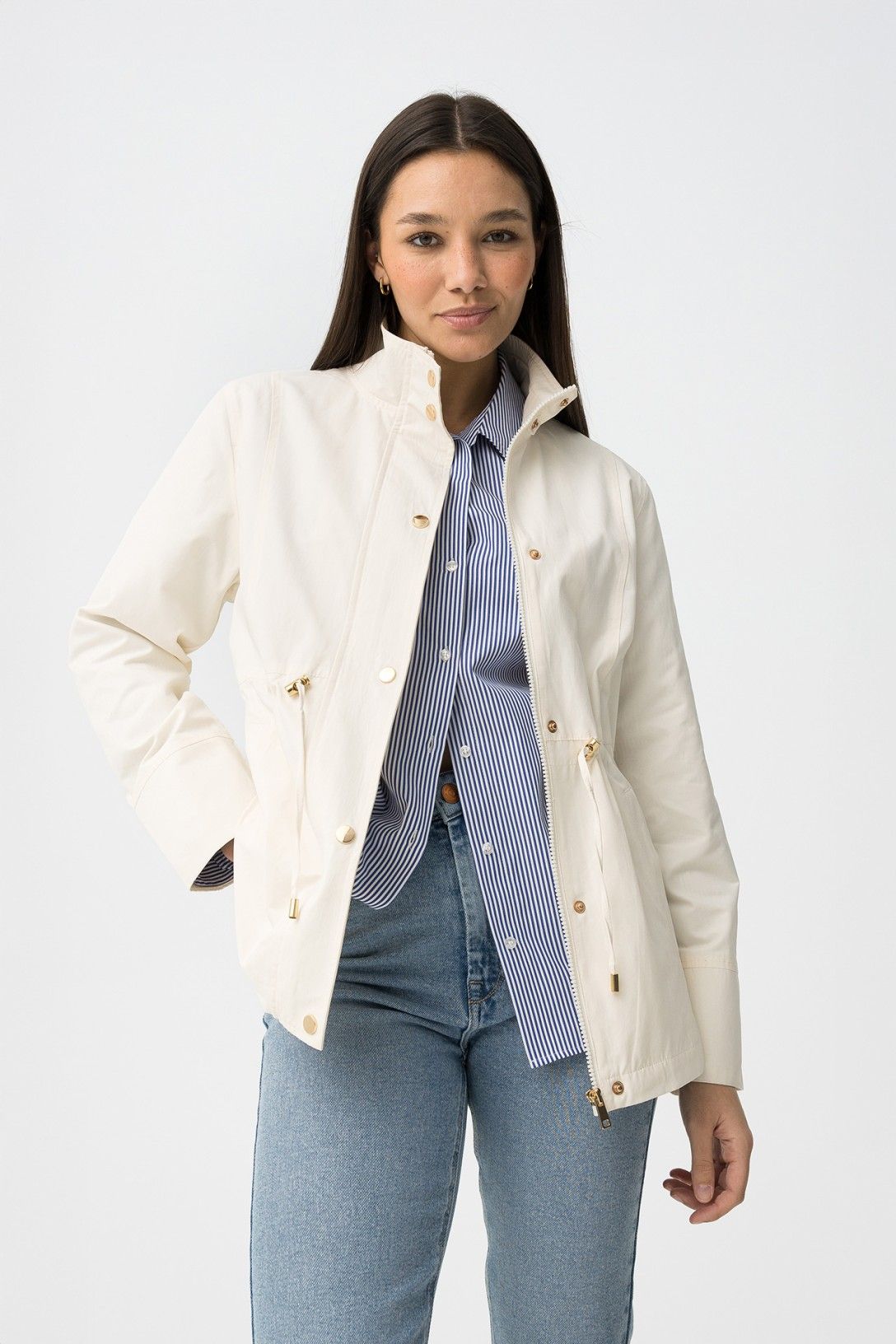 Giacca- trench donna leggero Vela vista frontale - trench leggero panna collo coreana primavera 2026